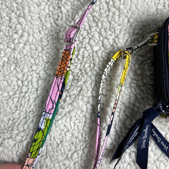 NWT Vera Bradley All-in-One Crosbody/Wristlet and Purse - Picture 7 of 12